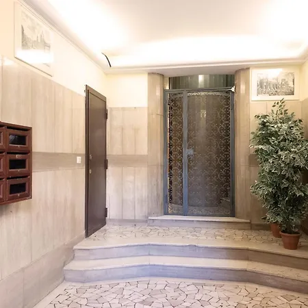 Lyrica - Your At The Opera!