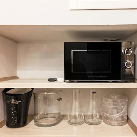 Апартаменты Lyrica - Your At The Opera! *