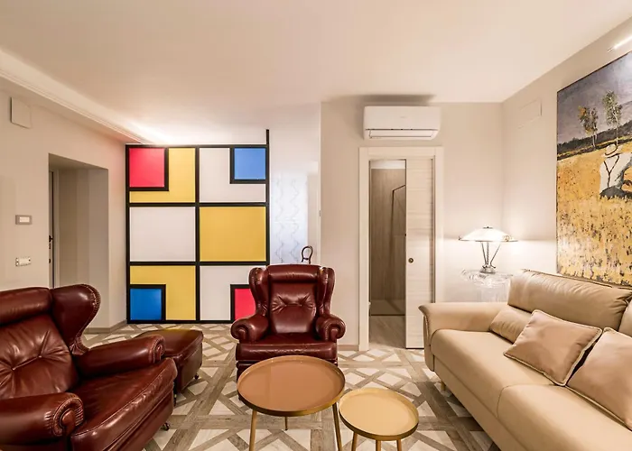 Апартаменты Lyrica - Your At The Opera!