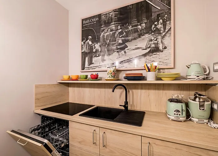 Апартаменты Lyrica - Your At The Opera! Рим