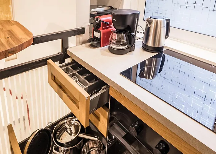 Апартаменты Lyrica - Your At The Opera!